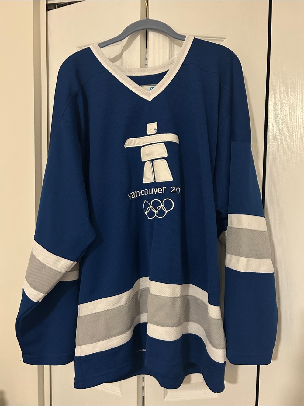 Blue Vancouver 2010 Olympic Hockey Jersey Medium Large M/L Official